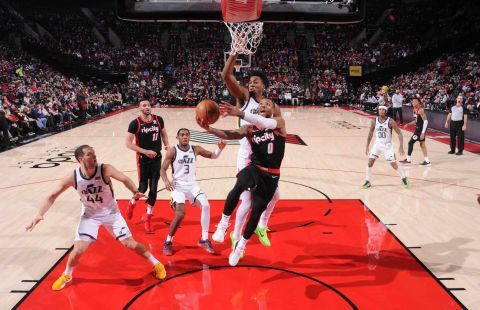  唐斯三十加二十统治内线，森林狼大胜开拓者冲击前四