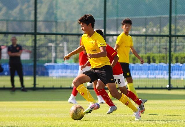  亚特兰大青春风暴席卷赛场，青年军客场力克传统豪强