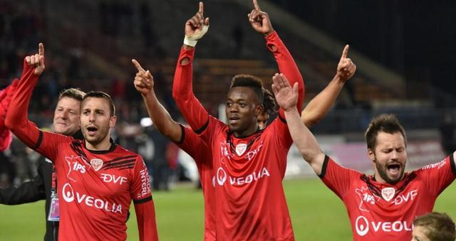  特鲁瓦逼平南特，法甲副班长艰难收获一分