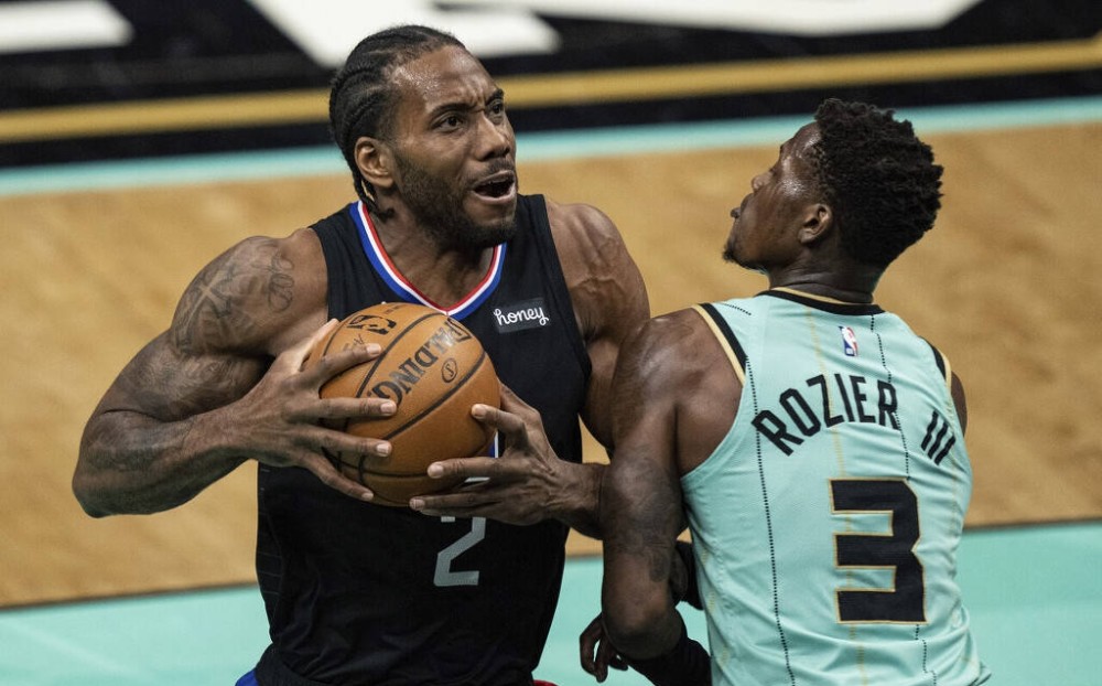  阿德巴约两双掌控全场，热火轻取黄蜂稳居前列