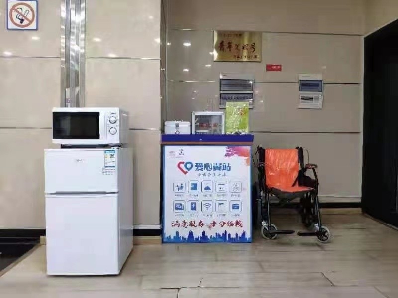  科隆青年军崛起，老将经验助力保级关键战  